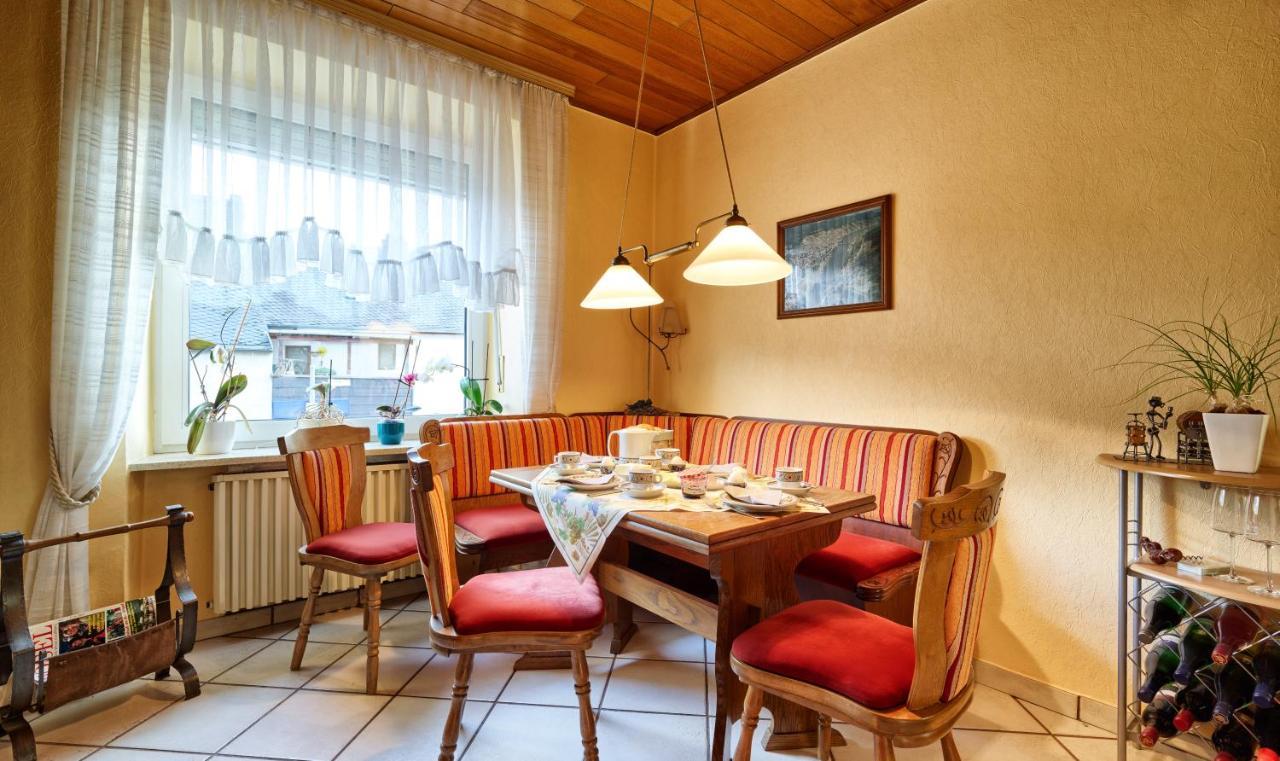Weingut Christoffel Apartment Kovenig ภายนอก รูปภาพ